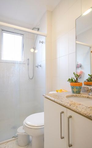Apartamento para alugar com 76m², 2 quartos e 2 vagasBanheiro da suíte