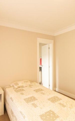 Casa de condomínio à venda com 430m², 6 quartos e 3 vagas Casa de condomínio à venda com 430m², 6 quartos e 3 vagasQuarto 2 Suite 2