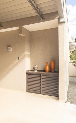 Casa de condomínio à venda com 430m², 6 quartos e 3 vagas Casa de condomínio à venda com 430m², 6 quartos e 3 vagasVaranda da Cozinha