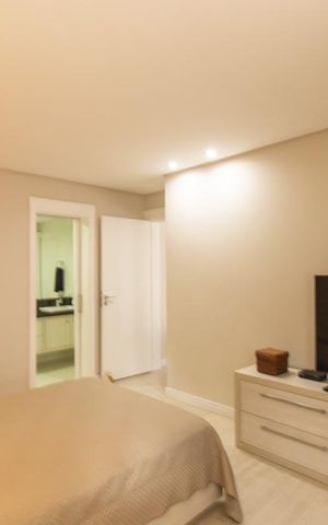 Casa de condomínio à venda com 430m², 6 quartos e 3 vagas Casa de condomínio à venda com 430m², 6 quartos e 3 vagasQuarto 6 Suite 5