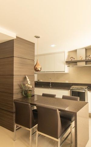 Casa de condomínio à venda com 430m², 6 quartos e 3 vagas Casa de condomínio à venda com 430m², 6 quartos e 3 vagasCozinha
