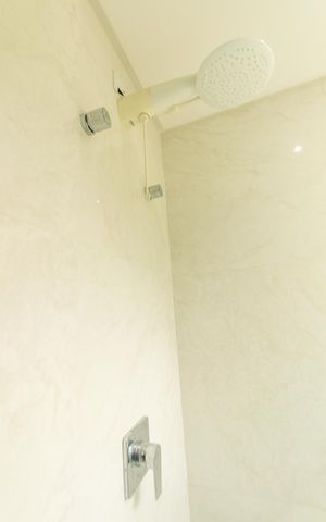 Casa de condomínio à venda com 430m², 6 quartos e 3 vagas Casa de condomínio à venda com 430m², 6 quartos e 3 vagasBanheiro da Suite 3