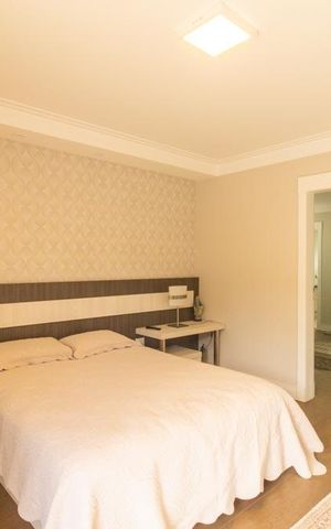 Casa de condomínio à venda com 430m², 6 quartos e 3 vagas Casa de condomínio à venda com 430m², 6 quartos e 3 vagasQuarto 4 Suite 3