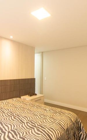 Casa de condomínio à venda com 430m², 6 quartos e 3 vagas Casa de condomínio à venda com 430m², 6 quartos e 3 vagasQuarto 5 Suite 4