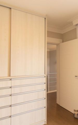 Casa de condomínio à venda com 430m², 6 quartos e 3 vagas Casa de condomínio à venda com 430m², 6 quartos e 3 vagasQuarto 3