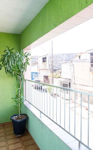 Casa à venda com 272m², 3 quartos e 2 vagasVaranda