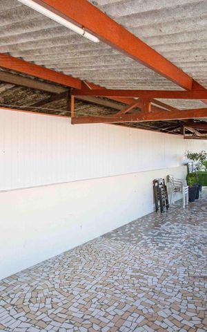 Casa à venda com 272m², 3 quartos e 2 vagasSacada