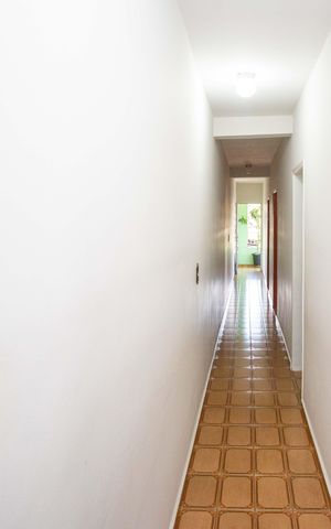 Casa à venda com 272m², 3 quartos e 2 vagasCorredor