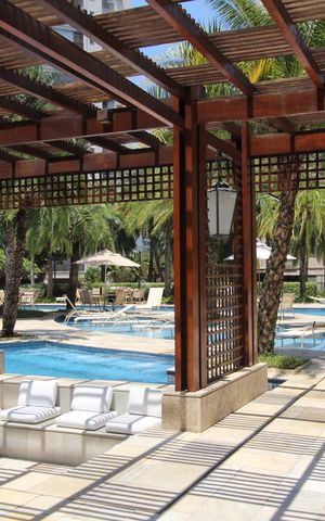 Apartamento à venda com 166m², 4 quartos e 3 vagasÁrea comum - Piscina