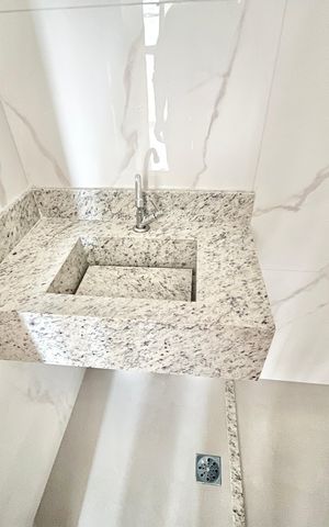 Apartamento à venda com 48m², 2 quartos e sem vaga Apartamento à venda com 48m², 2 quartos e sem vagaBanheiro
