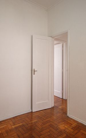 Apartamento à venda com 95m², 4 quartos e sem vaga Apartamento à venda com 95m², 4 quartos e sem vagaQuarto Revertido