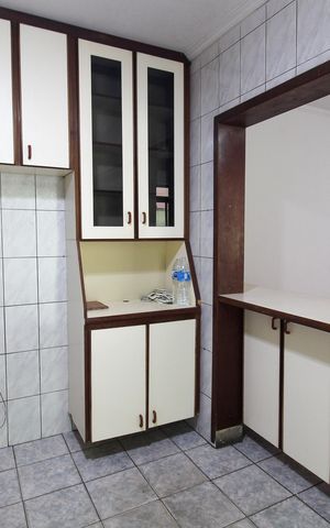 Casa à venda com 233m², 4 quartos e 2 vagas Casa à venda com 233m², 4 quartos e 2 vagasCozinha