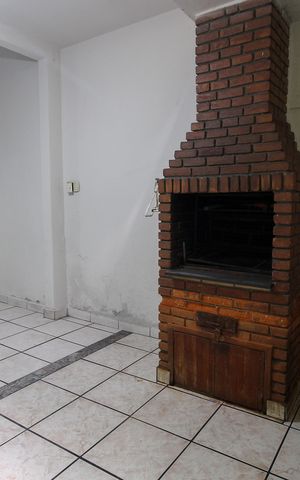 Casa à venda com 233m², 4 quartos e 2 vagas Casa à venda com 233m², 4 quartos e 2 vagasÁrea de Serviço