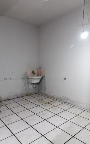 Casa à venda com 233m², 4 quartos e 2 vagas Casa à venda com 233m², 4 quartos e 2 vagasÁrea de Serviço