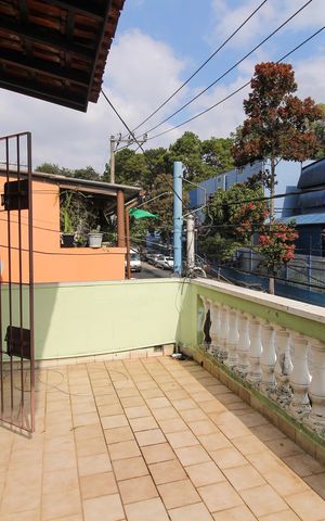 Casa à venda com 233m², 4 quartos e 2 vagas Casa à venda com 233m², 4 quartos e 2 vagasQuarto 1