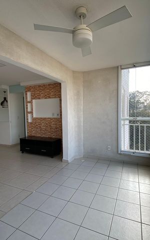 Apartamento à venda com 82m², 3 quartos e 2 vagas Apartamento à venda com 82m², 3 quartos e 2 vagasVaranda