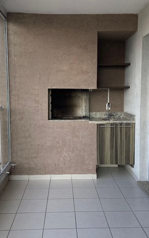 Apartamento à venda com 82m², 3 quartos e 2 vagas Apartamento à venda com 82m², 3 quartos e 2 vagasVaranda