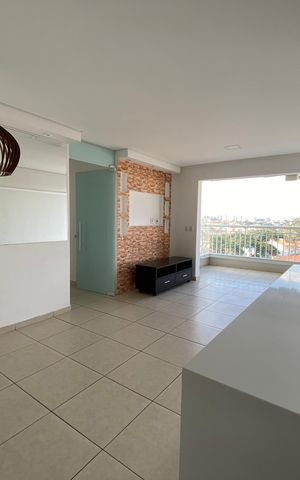 Apartamento à venda com 82m², 3 quartos e 2 vagas Apartamento à venda com 82m², 3 quartos e 2 vagasSala