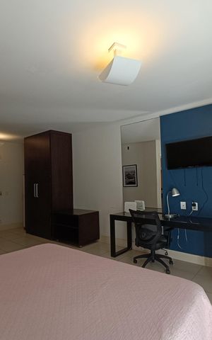 Studio para alugar com 38m², 1 quarto e sem vaga Studio para alugar com 38m², 1 quarto e sem vagaQuarto. escritorio e armario