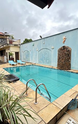 Casa à venda com 493m², 6 quartos e 8 vagasPiscina