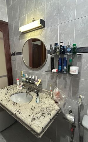 Casa à venda com 493m², 6 quartos e 8 vagasBanheiro Social 1