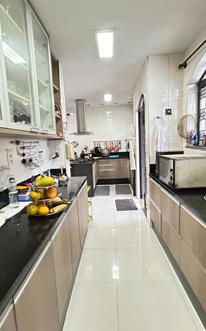 Casa à venda com 493m², 6 quartos e 8 vagasCozinha