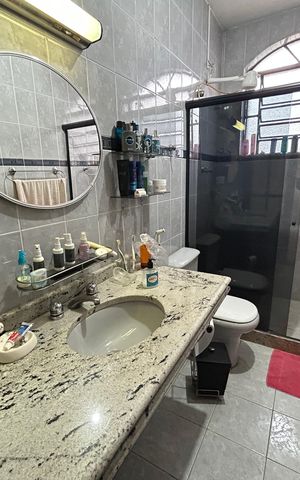 Casa à venda com 493m², 6 quartos e 8 vagasBanheiro Social 1