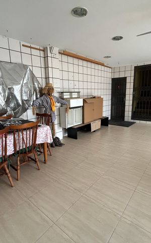 Casa à venda com 493m², 6 quartos e 8 vagasÁrea comum