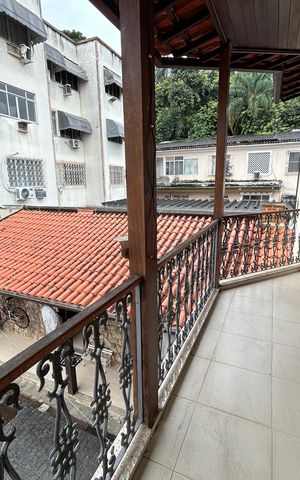Casa à venda com 493m², 6 quartos e 8 vagasVaranda
