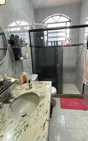 Casa à venda com 493m², 6 quartos e 8 vagasBanheiro Social 1