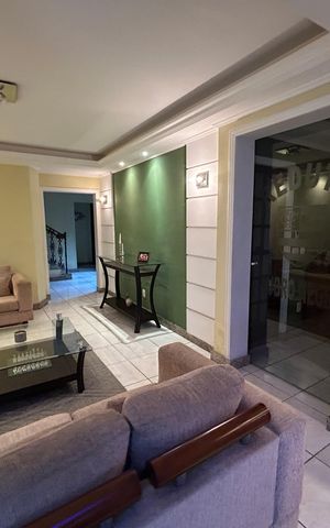 Casa à venda com 493m², 6 quartos e 8 vagasSala 1