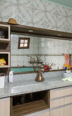 Casa à venda com 300m², 2 quartos e 3 vagas Casa à venda com 300m², 2 quartos e 3 vagasBanheiro 2