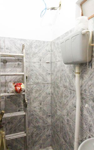 Casa à venda com 300m², 2 quartos e 3 vagas Casa à venda com 300m², 2 quartos e 3 vagasFundos