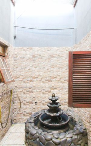 Casa à venda com 300m², 2 quartos e 3 vagas Casa à venda com 300m², 2 quartos e 3 vagasSala/Cozinha