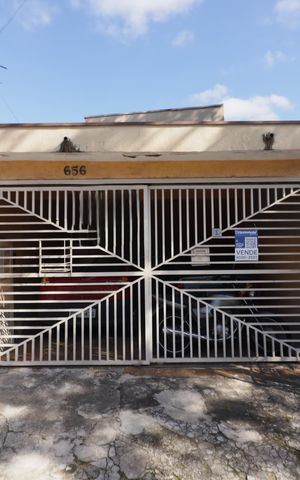 Casa à venda com 186m², 4 quartos e 2 vagasFachada