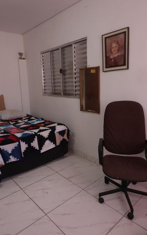 Casa à venda com 186m², 4 quartos e 2 vagasSuíte 