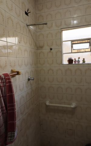 Casa à venda com 186m², 4 quartos e 2 vagasBanheiro 3