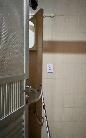 Apartamento para alugar com 138m², 3 quartos e sem vaga Apartamento para alugar com 138m², 3 quartos e sem vagaBanheiro de serviço