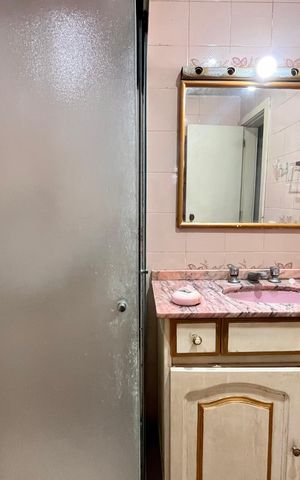 Apartamento para alugar com 138m², 3 quartos e sem vaga Apartamento para alugar com 138m², 3 quartos e sem vagaBanheiro da suíte