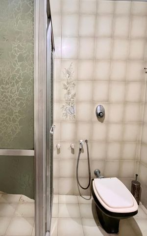 Apartamento para alugar com 138m², 3 quartos e sem vaga Apartamento para alugar com 138m², 3 quartos e sem vagaBanheiro social