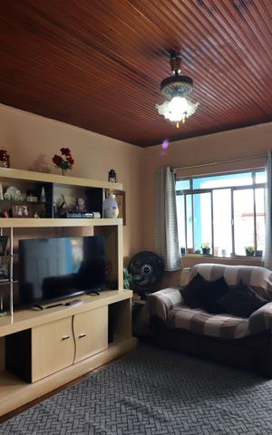 Casa à venda com 250m², 3 quartos e sem vagaSala 