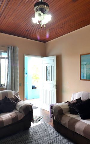 Casa à venda com 250m², 3 quartos e sem vagaSala 