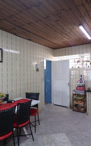 Casa à venda com 250m², 3 quartos e sem vagaCozinha 