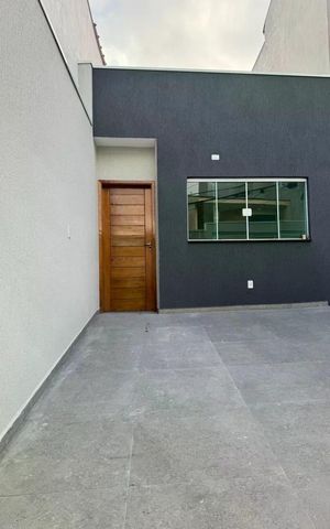 Casa à venda com 77m², 3 quartos e 2 vagas