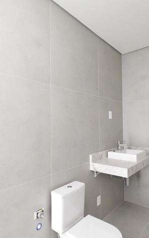 Apartamento à venda com 406m², 4 quartos e 4 vagasBanheiro da Suíte 3