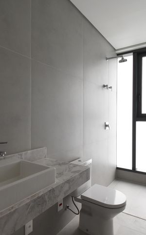 Apartamento à venda com 406m², 4 quartos e 4 vagasBanheiro da Suíte 4