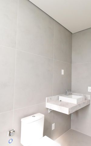 Apartamento à venda com 406m², 4 quartos e 4 vagasBanheiro da Suíte 1