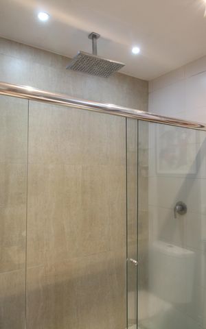 Casa à venda com 360m², 4 quartos e 2 vagasQuarto 3 - Suíte