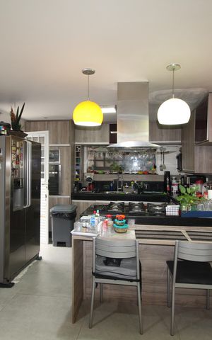 Casa à venda com 360m², 4 quartos e 2 vagasCozinha