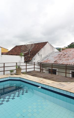 Casa à venda com 360m², 4 quartos e 2 vagasÁrea Externa